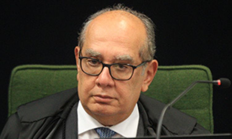 Ministro Gilmar Mendes atende pedido da PGR e suspende porte de armas da deputada Carla Zambelli