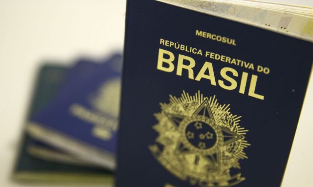 Fila para emissão do passaporte passa de 108 mil pessoas