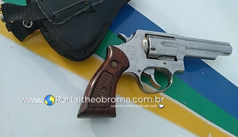 Polícia Militar encontra droga e revólver carregado durante abordagem em Machadinho