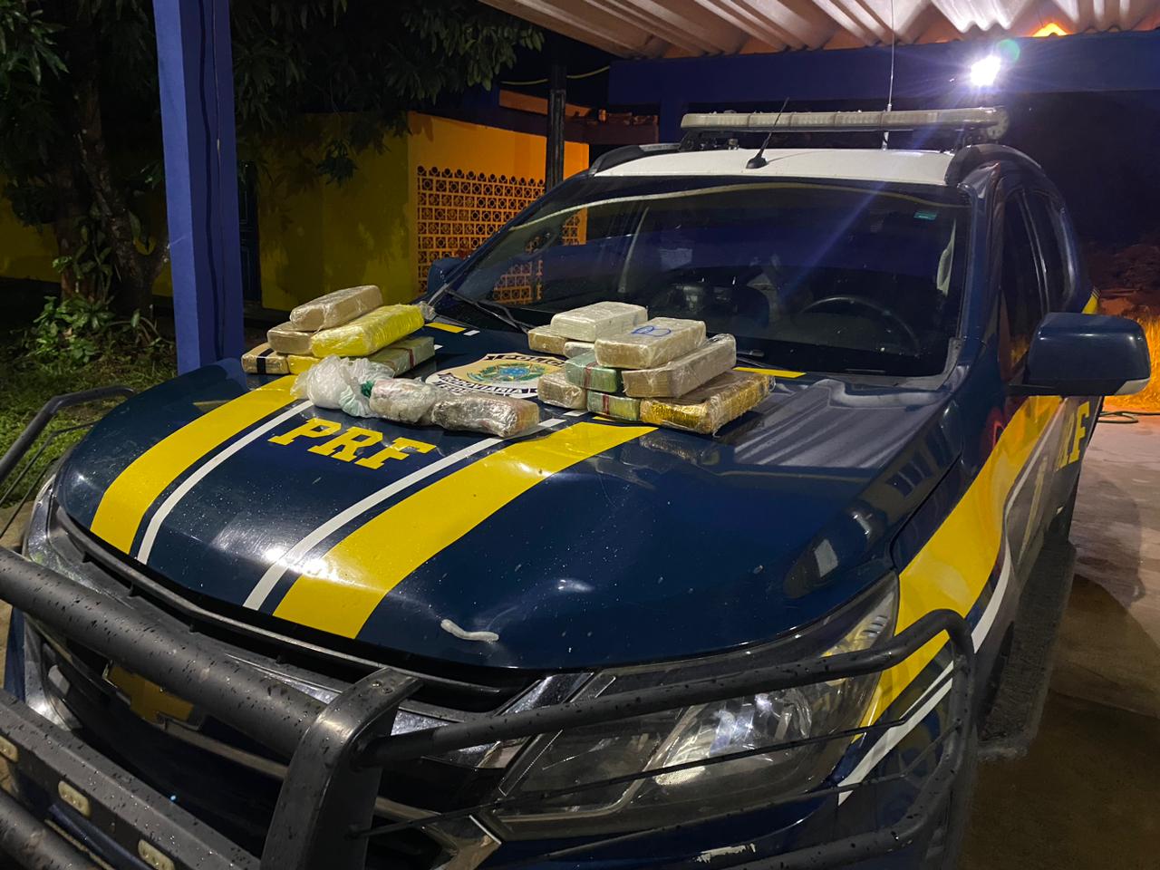 Polícia Rodoviária Federal apreende mais de 16 Kg de drogas ilícitas